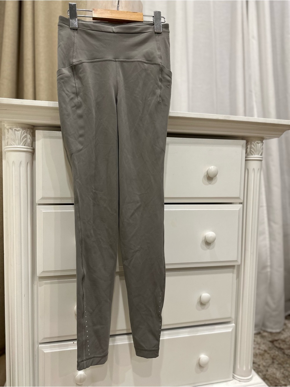lululemon Swift Speed High-Rise Tight 28” Luxtreme Leggings Size 4